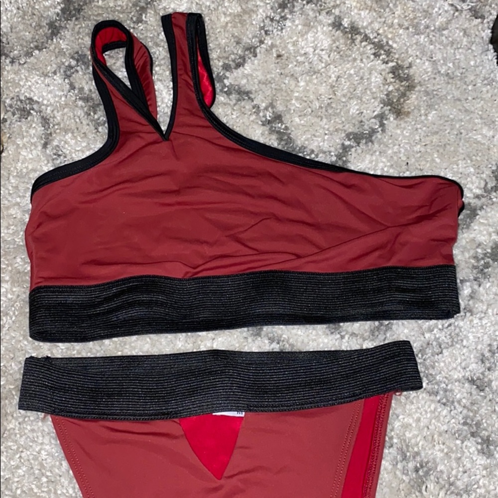 Bikini - Picture 4 of 5